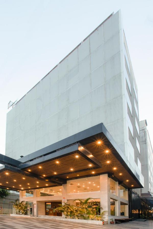 The Cunningham Hotel بنغالور المظهر الخارجي الصورة